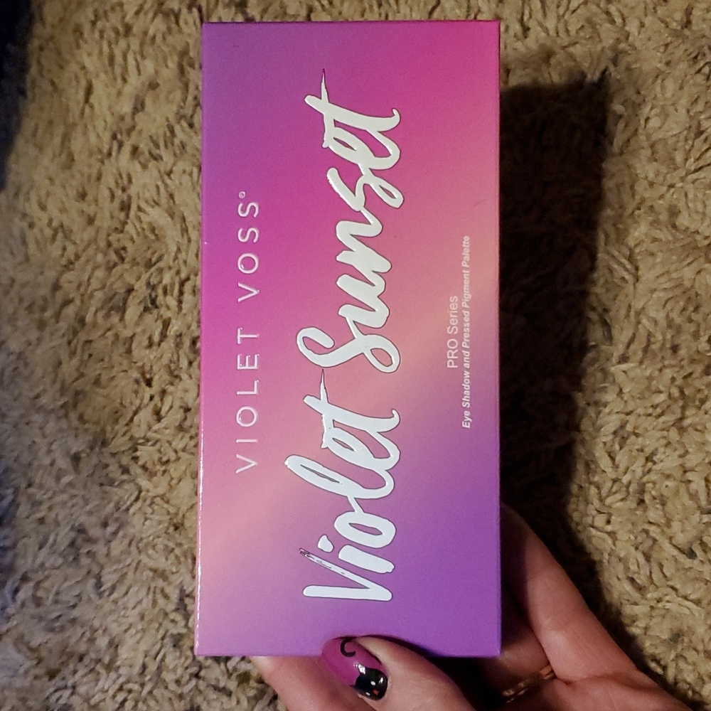 Violet Voss Violet Sunset pro series eye shadow palate